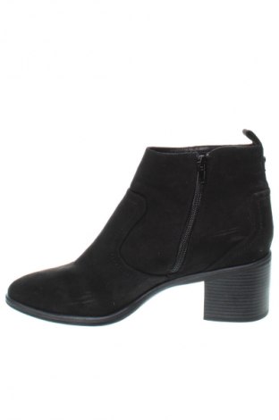 Botine de damă Graceland, Mărime 41, Culoare Negru, Preț 86,99 Lei