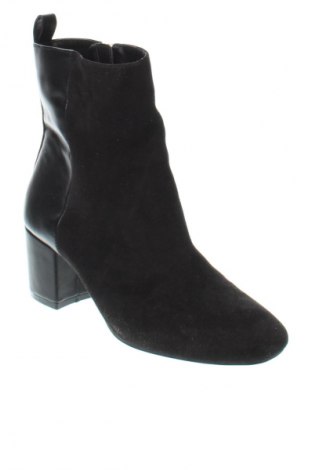 Botine de damă Lascana, Mărime 39, Culoare Negru, Preț 126,99 Lei