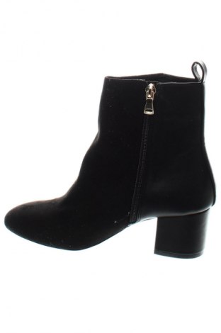 Botine de damă Lascana, Mărime 37, Culoare Negru, Preț 126,99 Lei