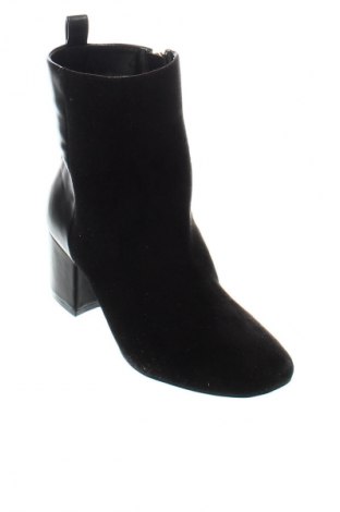 Botine de damă Lascana, Mărime 36, Culoare Negru, Preț 126,99 Lei