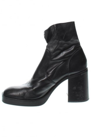 Damen Stiefeletten Stradivarius, Größe 41, Farbe Schwarz, Preis 19,99 €