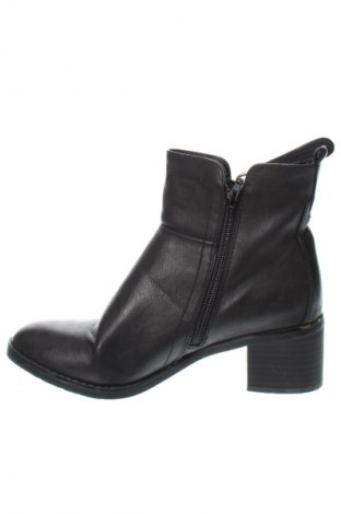 Botine de damă Trend One, Mărime 39, Culoare Negru, Preț 157,89 Lei