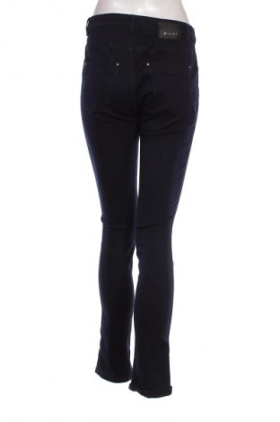 Дамски дънки Ascari Jeans, Размер M, Цвят Син, Цена 20,50 лв.