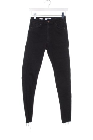 Damen Jeans Bershka, Größe S, Farbe Schwarz, Preis 10,09 €