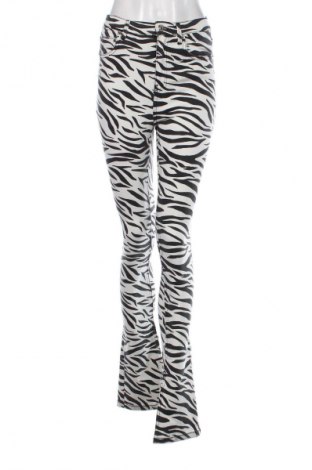 Damen Jeans Bershka, Größe S, Farbe Mehrfarbig, Preis 19,93 €