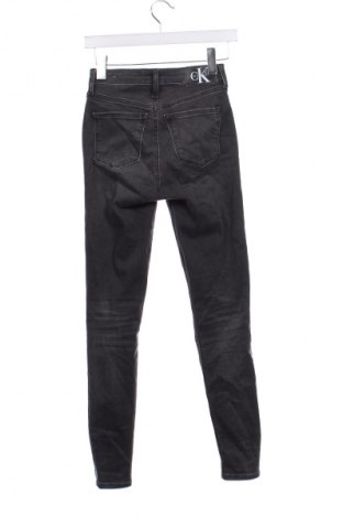 Damskie jeansy Calvin Klein Jeans, Rozmiar S, Kolor Szary, Cena 228,70 zł