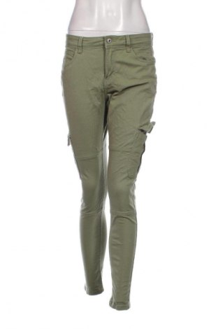 Damen Jeans Clockhouse, Größe M, Farbe Grün, Preis € 6,99