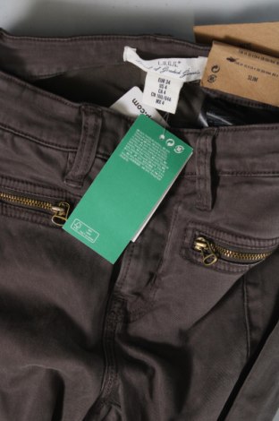Damen Jeans H&M L.O.G.G., Größe XS, Farbe Braun, Preis € 17,61
