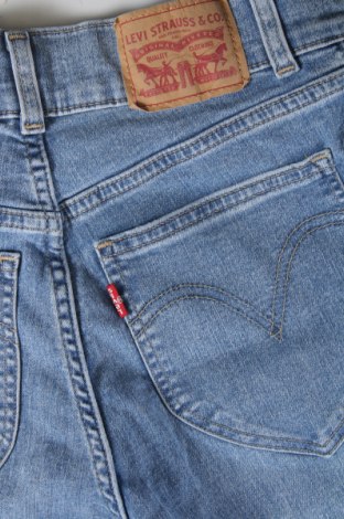 Damskie jeansy Levi's, Rozmiar S, Kolor Niebieski, Cena 458,46 zł