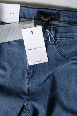 Dámske džínsy  ONLY Carmakoma, Veľkosť L, Farba Modrá, Cena  19,85 €