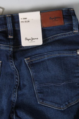 Дамски дънки Pepe Jeans, Размер M, Цвят Син, Цена 172,00 лв.