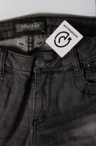 Dámske džínsy  Phobia, Veľkosť L, Farba Sivá, Cena  8,11 €