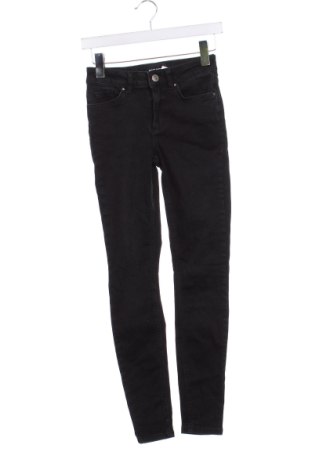 Dámske džínsy  Pieces, Veľkosť XS, Farba Čierna, Cena  19,28 €