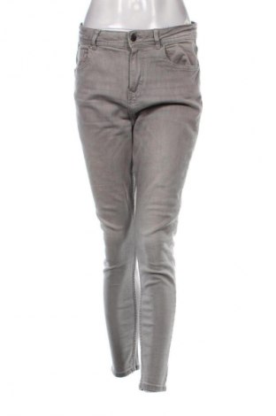 Damen Jeans Reserved, Größe M, Farbe Grau, Preis 15,00 €