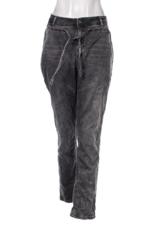 Damen Jeans Street One, Größe XL, Farbe Grau, Preis 17,12 €