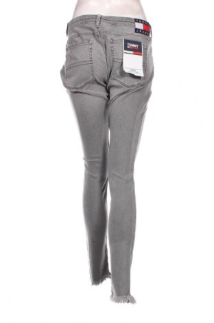 Damen Jeans Tommy Jeans, Größe L, Farbe Grau, Preis 53,20 €
