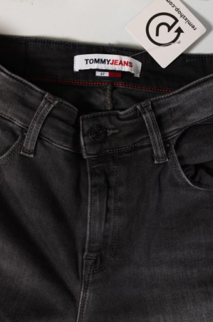 Dámske džínsy  Tommy Jeans, Veľkosť S, Farba Sivá, Cena  29,95 €