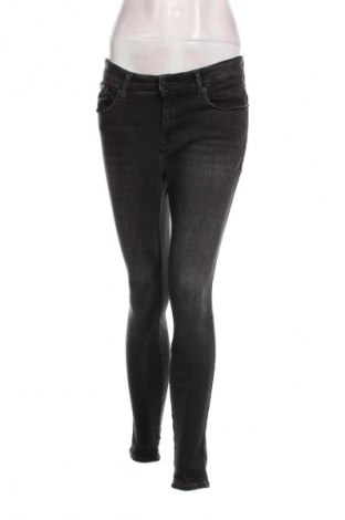 Damen Jeans Tommy Jeans, Größe S, Farbe Grau, Preis € 67,85