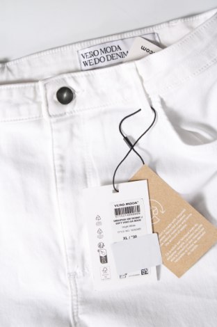 Γυναικείο Τζίν Vero Moda, Μέγεθος XL, Χρώμα Λευκό, Τιμή 12,99 €