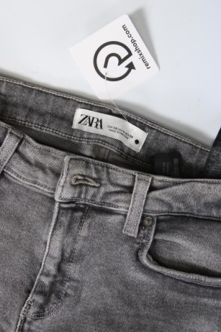 Дамски дънки Zara, Размер M, Цвят Сив, Цена 13,50 лв.
