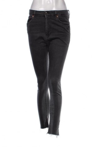 Damen Jeans Zara, Größe L, Farbe Grau, Preis 8,40 €