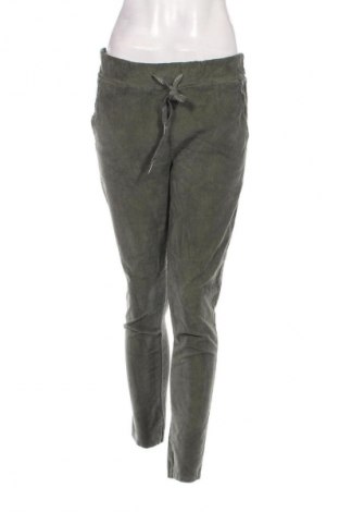 Pantaloni de velvet de femei, Mărime M, Culoare Verde, Preț 42,93 Lei