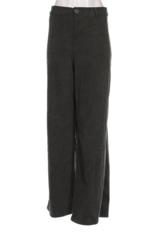 Damen Cordhose Compania Fantastica, Größe XL, Farbe Grün, Preis € 15,69