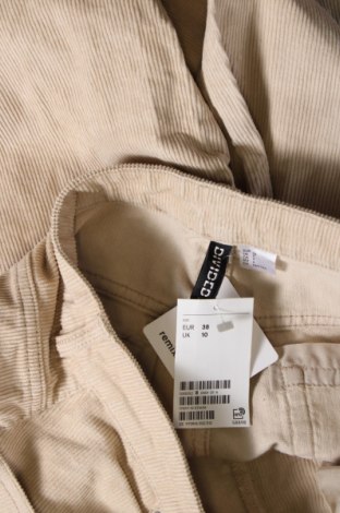 Дамски джинси H&M Divided, Размер M, Цвят Бежов, Цена 20,70 лв.