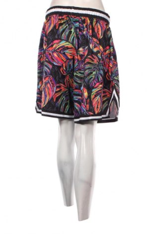 Дамски къс панталон, Размер XL, Цвят Многоцветен, Цена 19,00 лв.