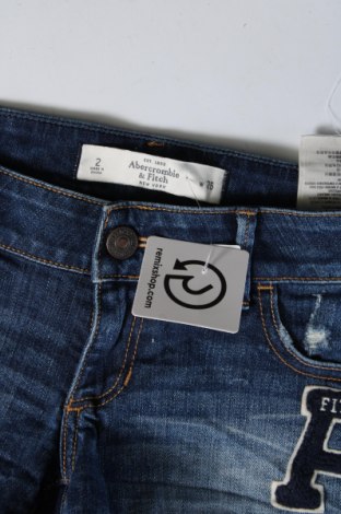 Дамски къс панталон Abercrombie & Fitch, Размер S, Цвят Син, Цена 28,50 лв.