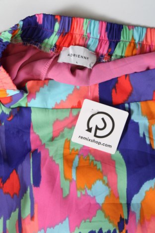 Дамски къс панталон Adrienne, Размер L, Цвят Многоцветен, Цена 10,80 лв.