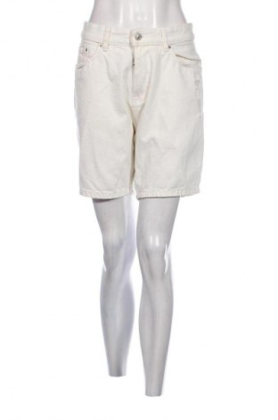 Pantaloni scurți de femei Bershka, Mărime XL, Culoare Alb, Preț 48,47 Lei