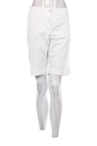 Γυναικείο κοντό παντελόνι Canda, Μέγεθος L, Χρώμα Λευκό, Τιμή 9,72 €