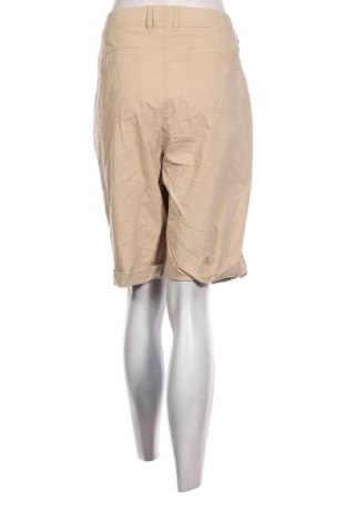 Дамски къс панталон Chico's, Размер XXL, Цвят Бежов, Цена 26,40 лв.