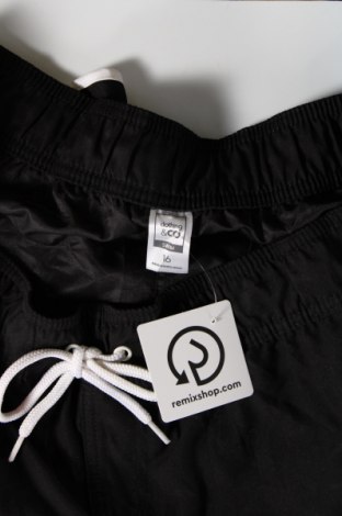 Pantaloni scurți de femei Clothing & Co, Mărime XL, Culoare Negru, Preț 37,50 Lei