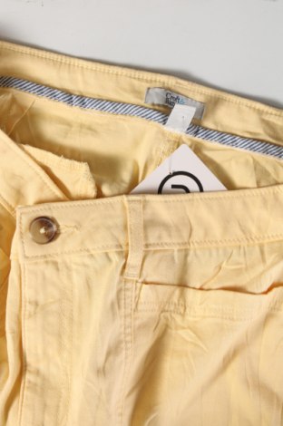 Γυναικείο κοντό παντελόνι Croft & Barrow, Μέγεθος L, Χρώμα Κίτρινο, Τιμή 7,05 €