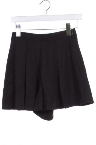 Pantaloni scurți de femei Edited, Mărime XS, Culoare Negru, Preț 101,32 Lei