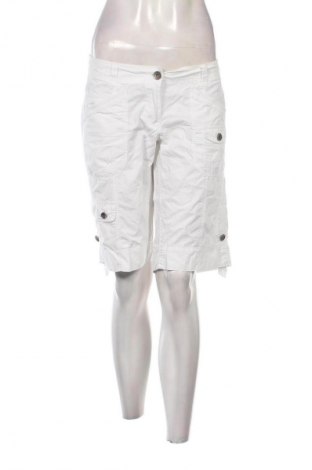 Дамски къс панталон Eight2Nine, Размер L, Цвят Бял, Цена 20,40 лв.