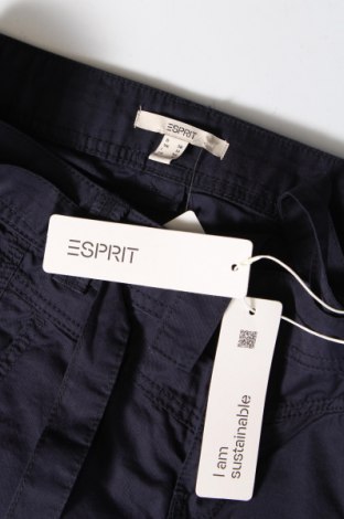 Дамски къс панталон Esprit, Размер M, Цвят Син, Цена 53,92 лв.