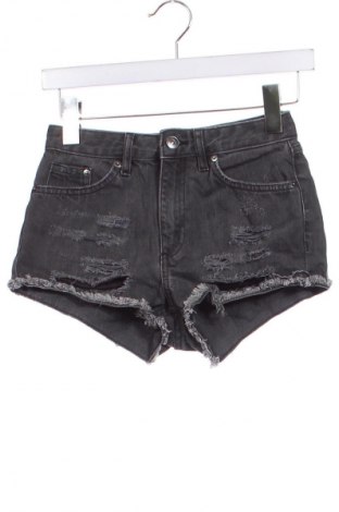 Дамски къс панталон H&M Divided, Размер XXS, Цвят Сив, Цена 11,40 лв.