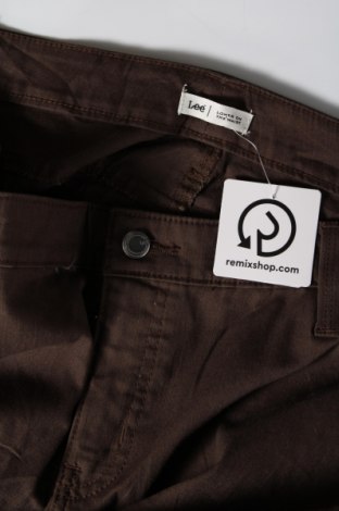 Pantaloni scurți de femei Lee, Mărime XL, Culoare Maro, Preț 355,26 Lei