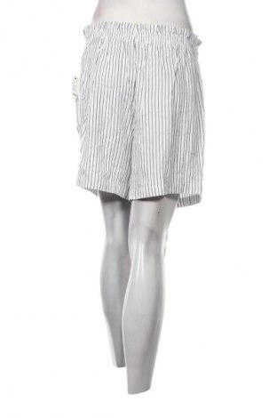 Γυναικείο κοντό παντελόνι Nautica, Μέγεθος L, Χρώμα Πολύχρωμο, Τιμή 36,74 €