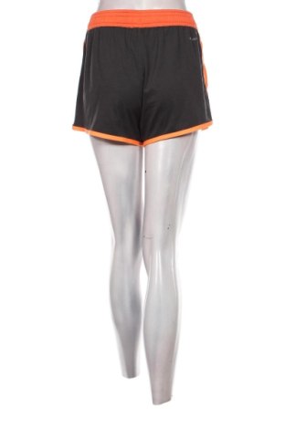 Damen Shorts Nike, Größe L, Farbe Grau, Preis € 13,01