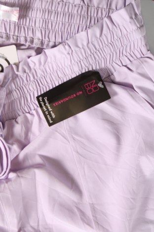 Дамски къс панталон No Boundaries, Размер XL, Цвят Лилав, Цена 18,60 лв.