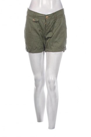 Γυναικείο κοντό παντελόνι Terranova, Μέγεθος M, Χρώμα Πράσινο, Τιμή 5,83 €