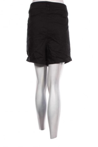 Дамски къс панталон Torrid, Размер XXL, Цвят Черен, Цена 14,25 лв.