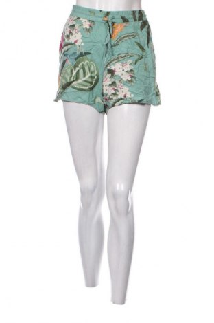 Damen Shorts Vero Moda, Größe L, Farbe Grün, Preis € 7,93