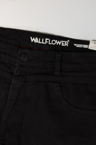 Дамски къс панталон Wallflower, Размер M, Цвят Черен, Цена 12,40 лв.