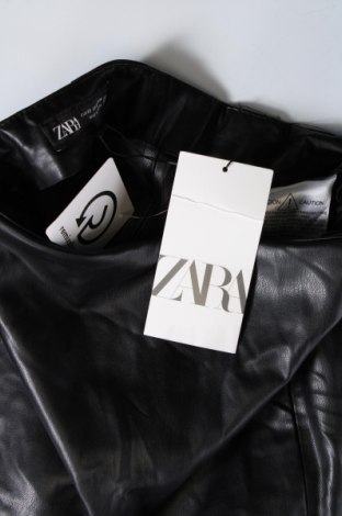 Γυναικείο κοντό παντελόνι Zara, Μέγεθος XS, Χρώμα Μαύρο, Τιμή 28,45 €