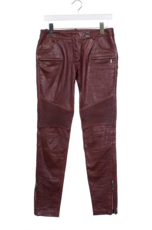 Дамски кожен панталон Supertrash, Размер XS, Цвят Червен, Цена 188,00 лв.